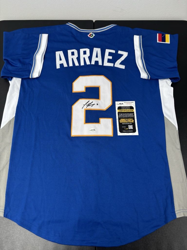 Luis Arraez San Francisco Giants Signed Team Venezuela WBC Jersey. JSA Coa