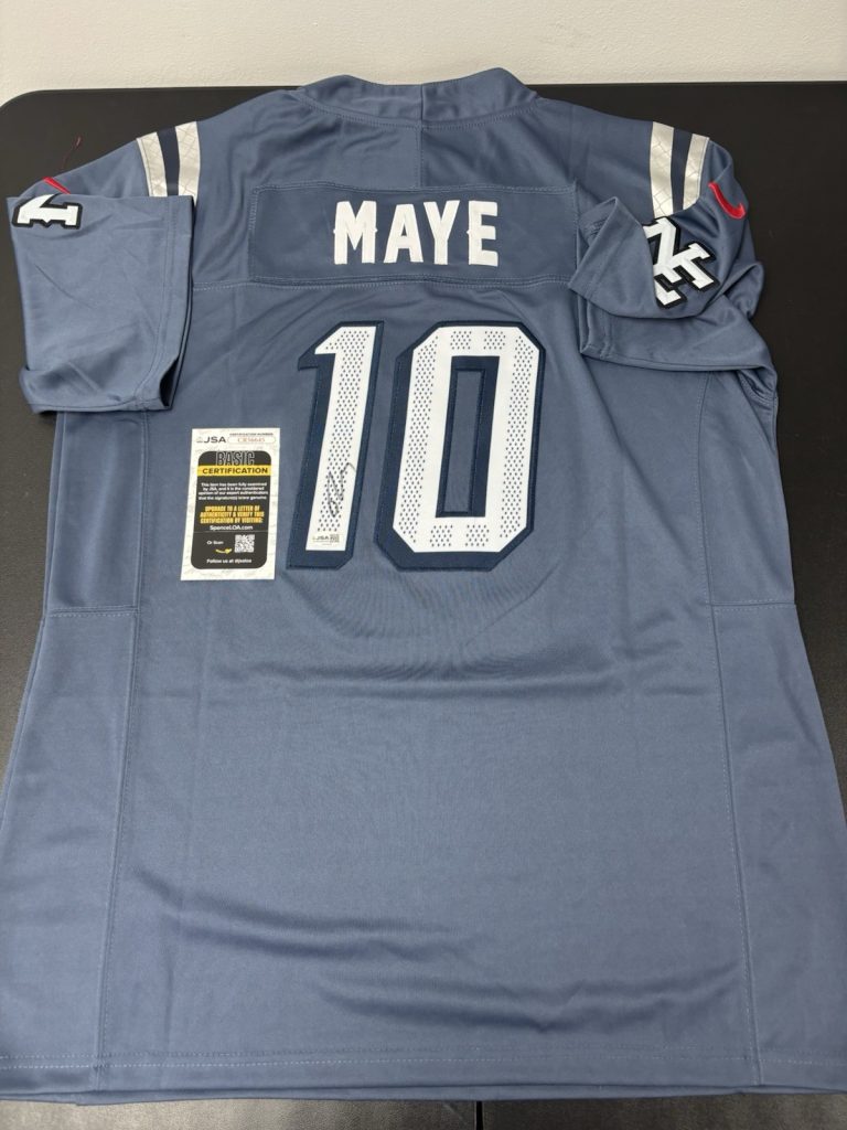 Drake Maye New England Patriots Signed Autographed Jersey. JSA Coa