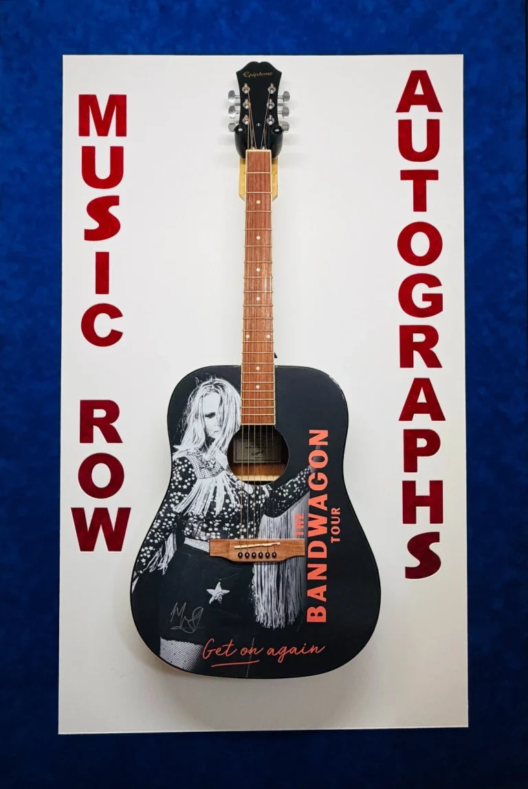 MIRANDA LAMBERT Signed Autograph Acoustic Epiphone Guitar w/graphics GRAD LOA