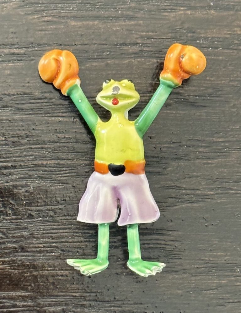Vintage Brooch Enamel Frog Boxing Cartoon Boxer Kermit Funny 1940s 1950s Pin