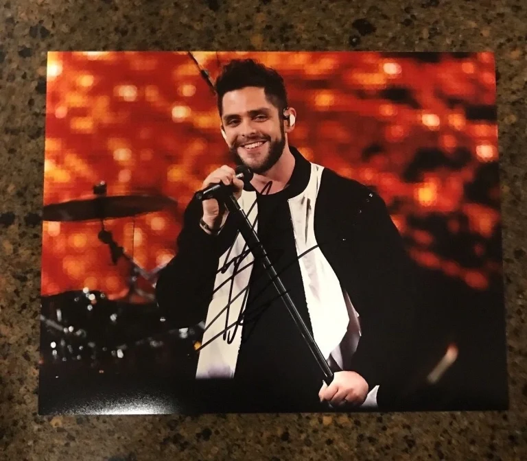 * THOMAS RHETT * signed autographed 11x14 photo * MARRY ME * FULL SIGNATURE * 2