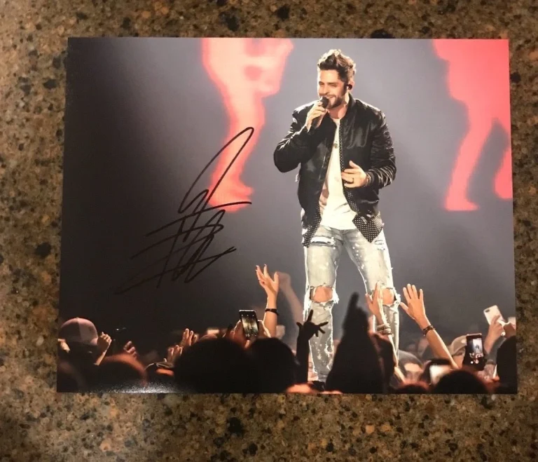 * THOMAS RHETT * signed autographed 11x14 photo * MARRY ME * FULL SIGNATURE * 3