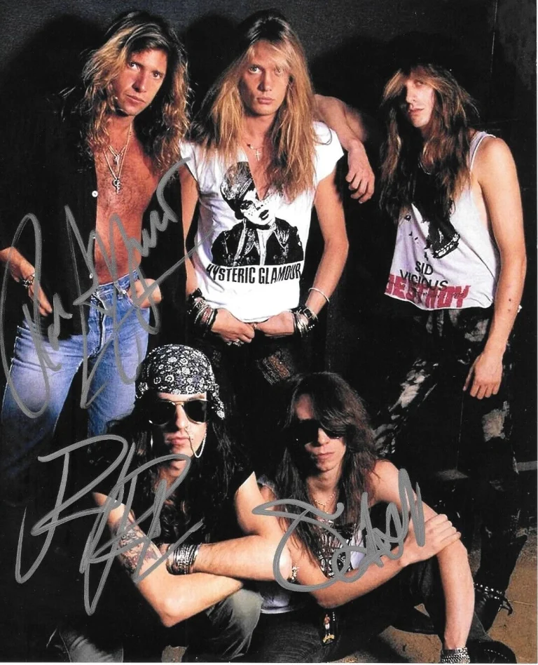 * SKID ROW * signed 8x10 photo * SCOTTI HILL, RACHEL BOLAN & ROB AFFUSO * 2
