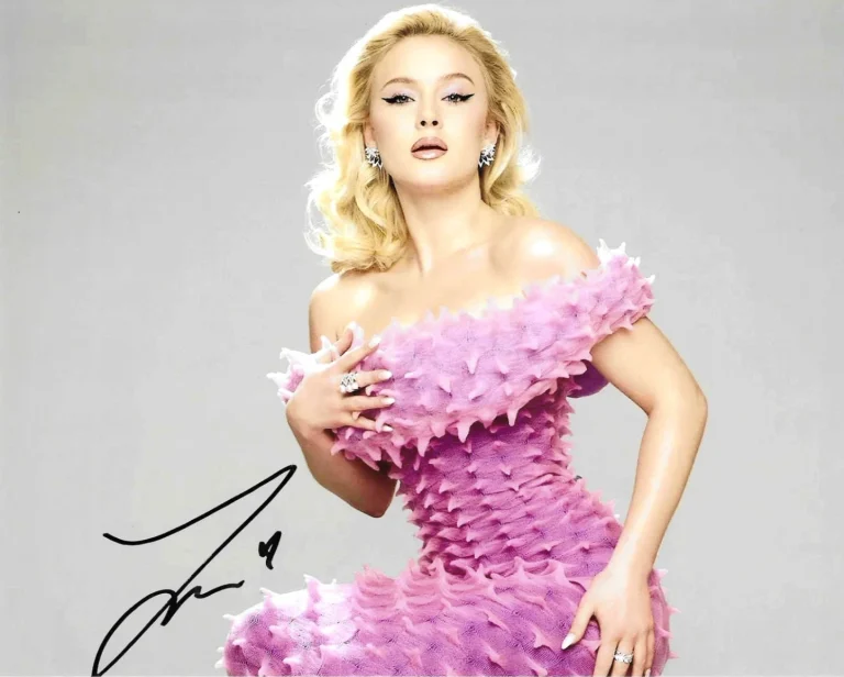 * ZARA LARSSON * signed 8x10 photo * MIDNIGHT SUN * VENUS * COA *