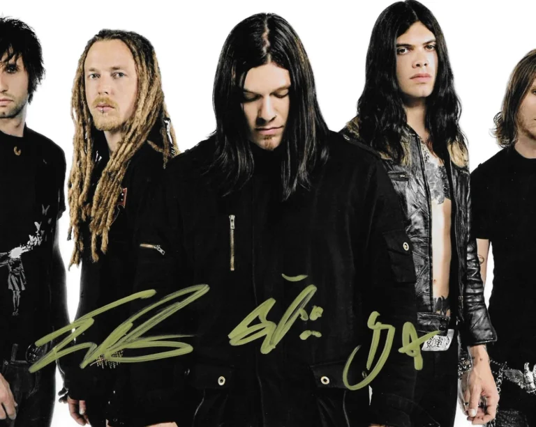 * SHINEDOWN * signed 8x10 photo * SECOND CHANCE * SOUND OF MADNESS * COA *