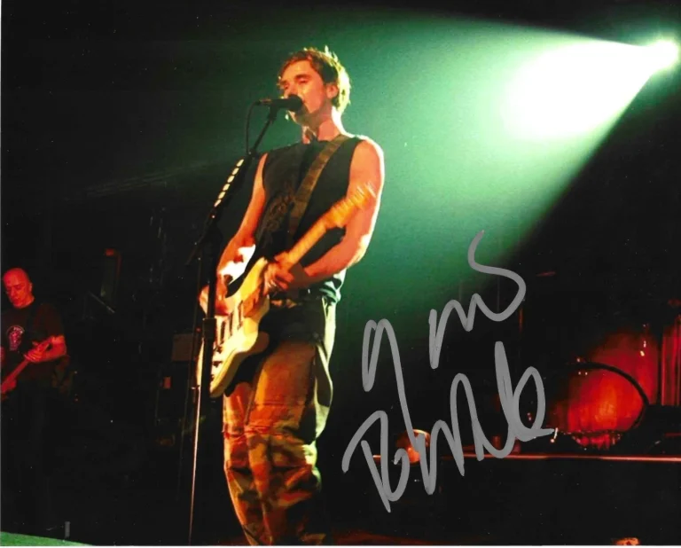 * GAVIN ROSSDALE * signed 8x10 photo * BUSH * COA *