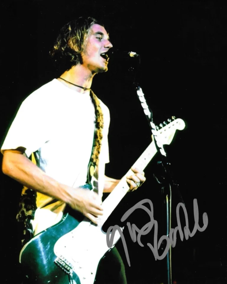 * GAVIN ROSSDALE * signed 8x10 photo * BUSH * COA *