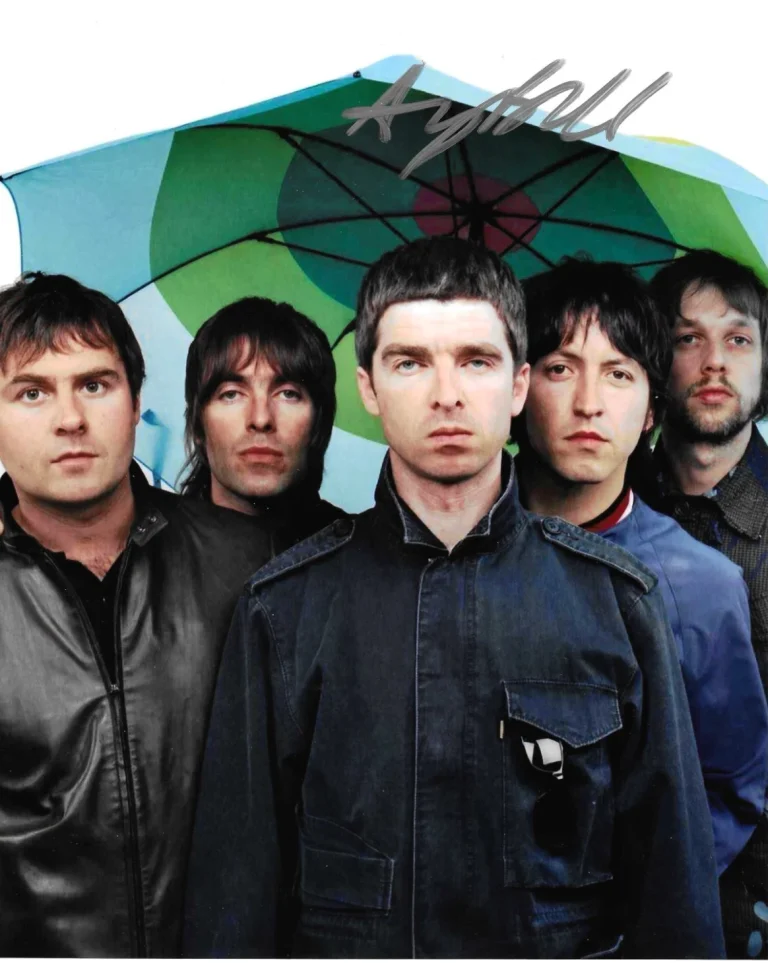 * ANDY BELL * signed 8x10 photo * OASIS * COA *