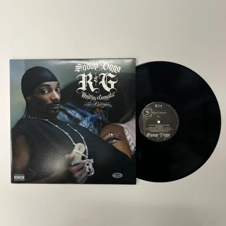 Snoop Dogg Signed R&G (Rhythm & Gangsta): The Masterpiece Vinyl Album PSA