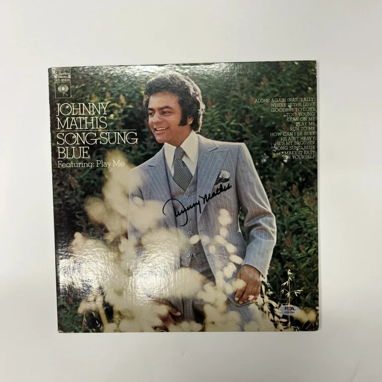 Johnny Mathis Signed Song Sung Blue (Featuring: Play Me) Vinyl Album PSA