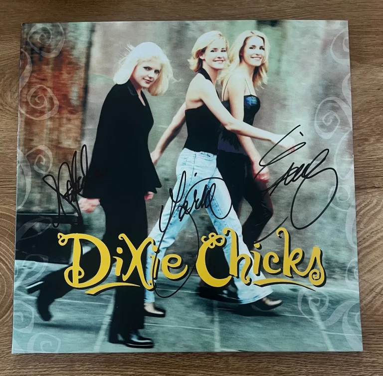 * DIXIE CHICKS * signed vinyl album * WIDE OPEN SPACES * NATALIE MAINES * COA