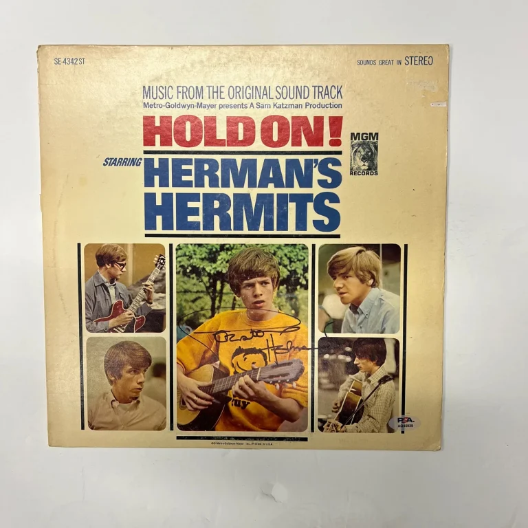 Peter Noone Signed Hold On Vinyl Album PSA Autographed
