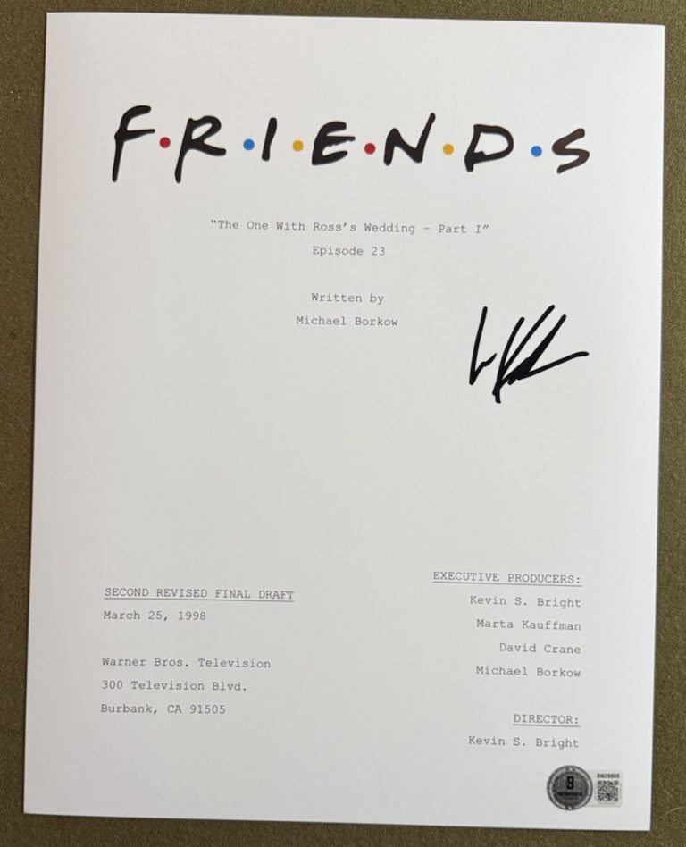 LISA KUDROW SIGNED SCRIPT COVER FRIENDS TV SHOW AUTOGRAPH AUTHENTIC BECKETT COA