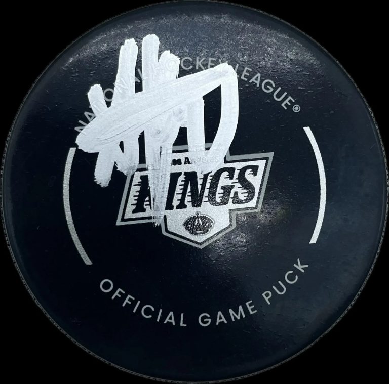 Anze Kopitar Signed Hockey Puck PSA Autographed Los Angeles Kings