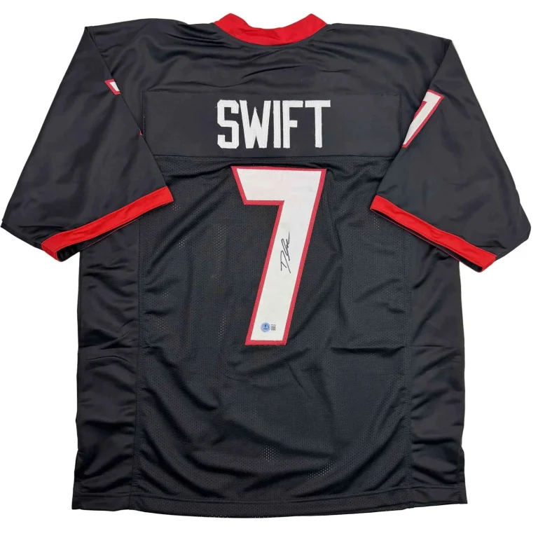 Autographed/Signed D'ANDRE SWIFT Georgia Black College Jersey JSA COA