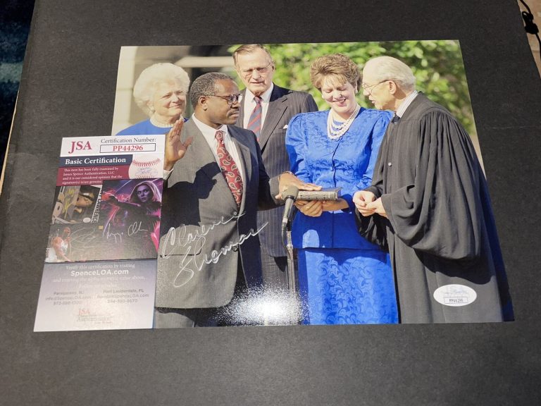 Clarence Thomas Signed 8x10 Photo Supreme Court Justice JSA Auth