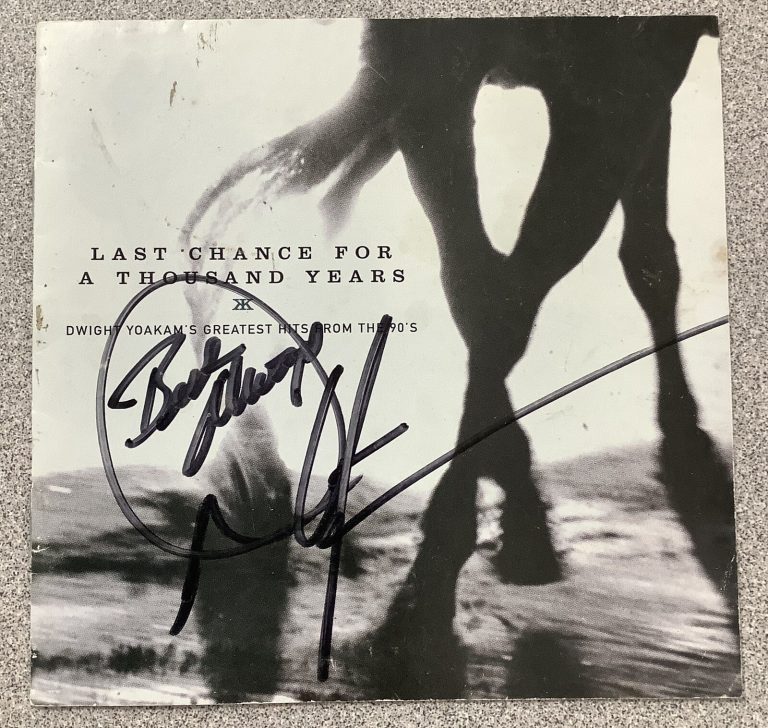 Dwight Yoakam Signed CD Jacket Greatest Hits Autograph Album Country Music PSA