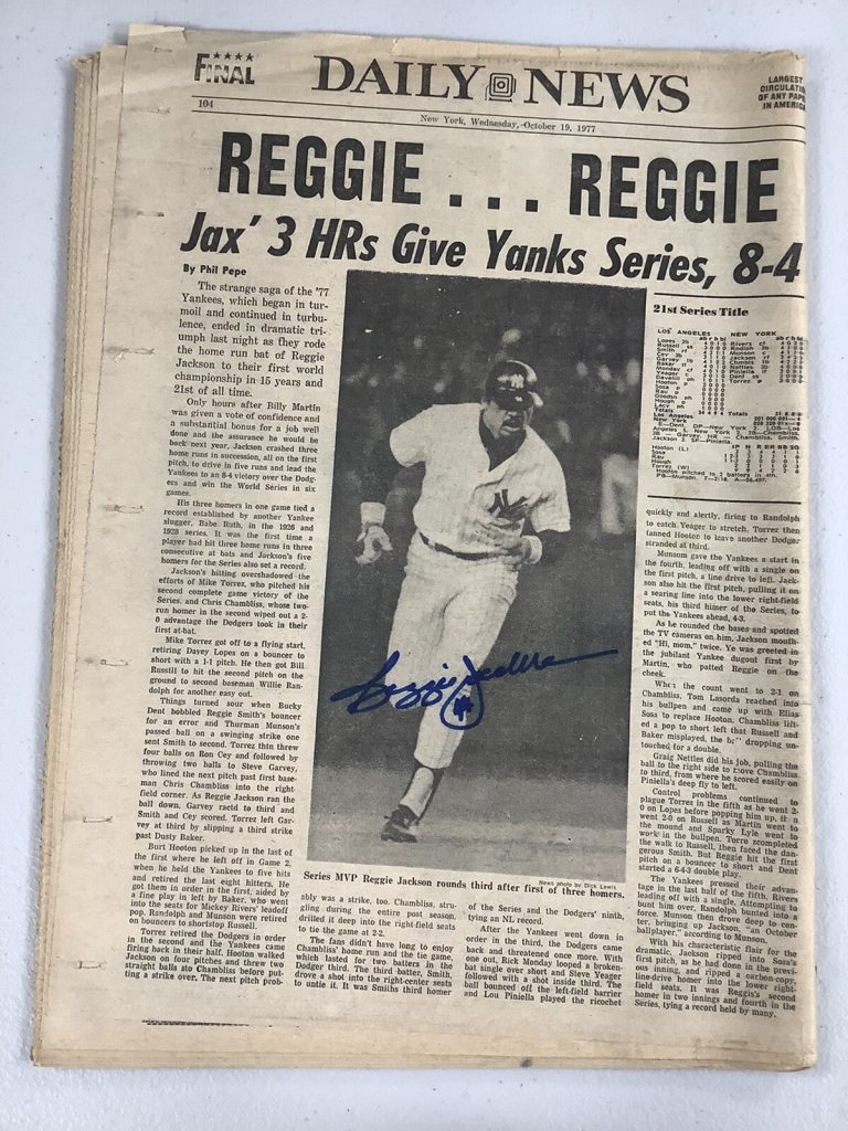 Reggie Jackson Signed Newspaper Daily News 10/19/77 3 HR Series Clincher JSA NY