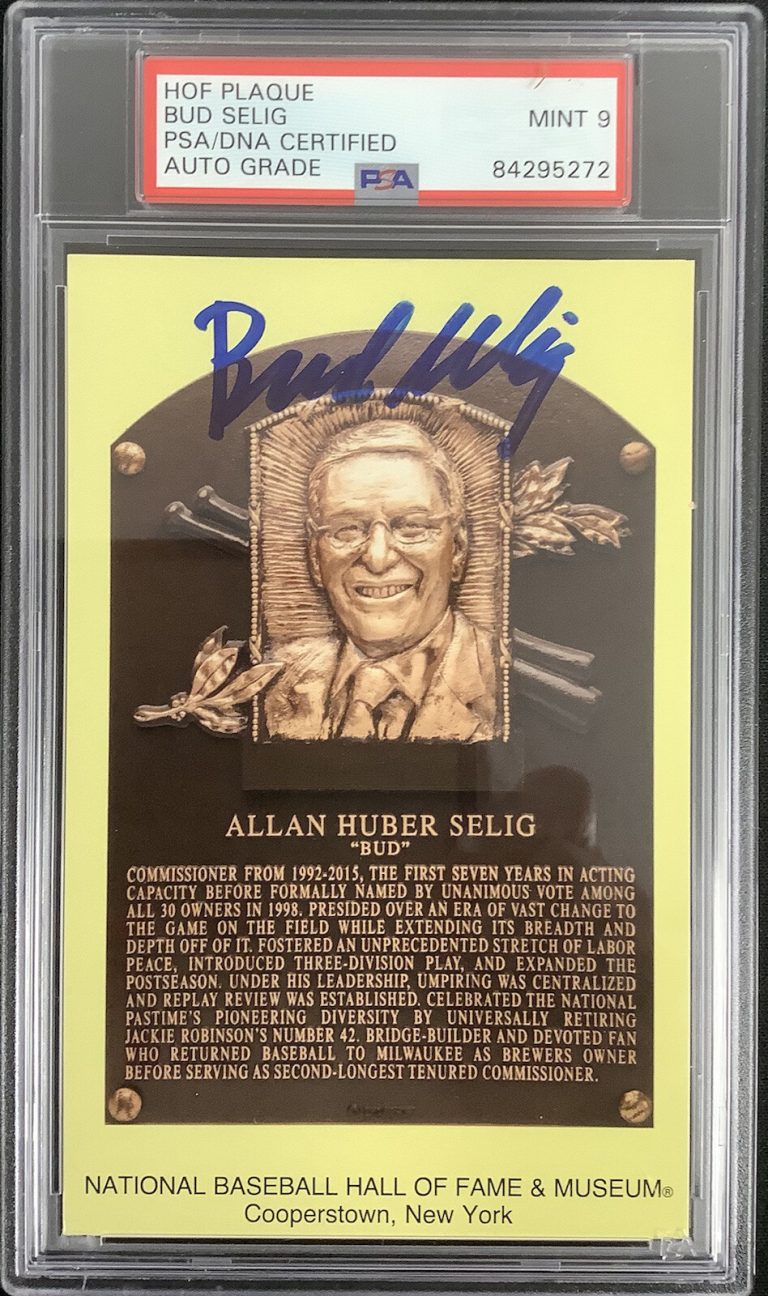 Bud Selig Signed Gold HOF Plaque Postcard Yellow AHS Commissioner PSA/DNA Auto 9