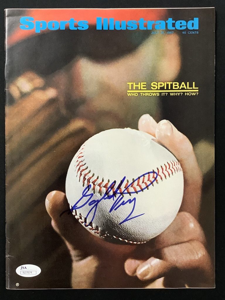 Gaylord Perry Signed Sports Illustrated 7/31/67 No Label Baseball Auto HOF JSA