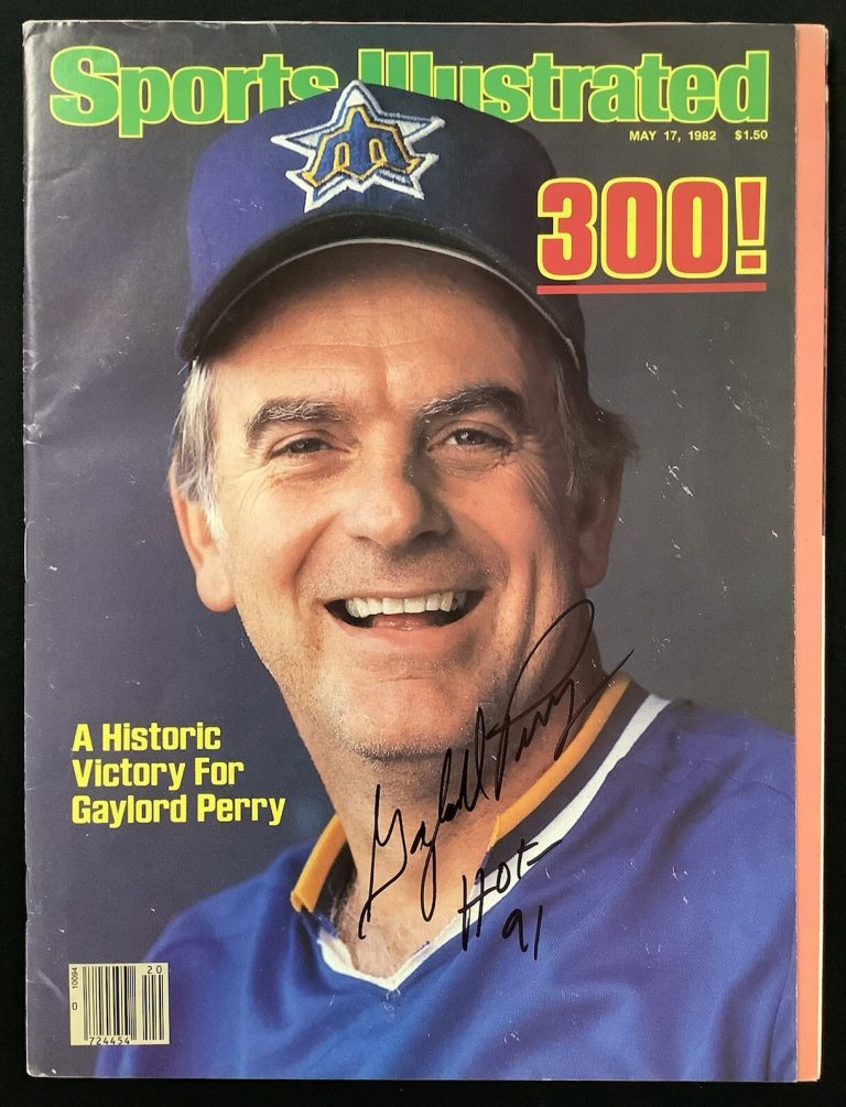 Gaylord Perry Signed Sports Illustrated 5/17/82 No Label Ancient Mariner HOF JSA
