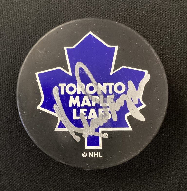 Ken Dryden Signed Puck Toronto Maple Leafs Goaltender Hockey Autograph HOF JSA
