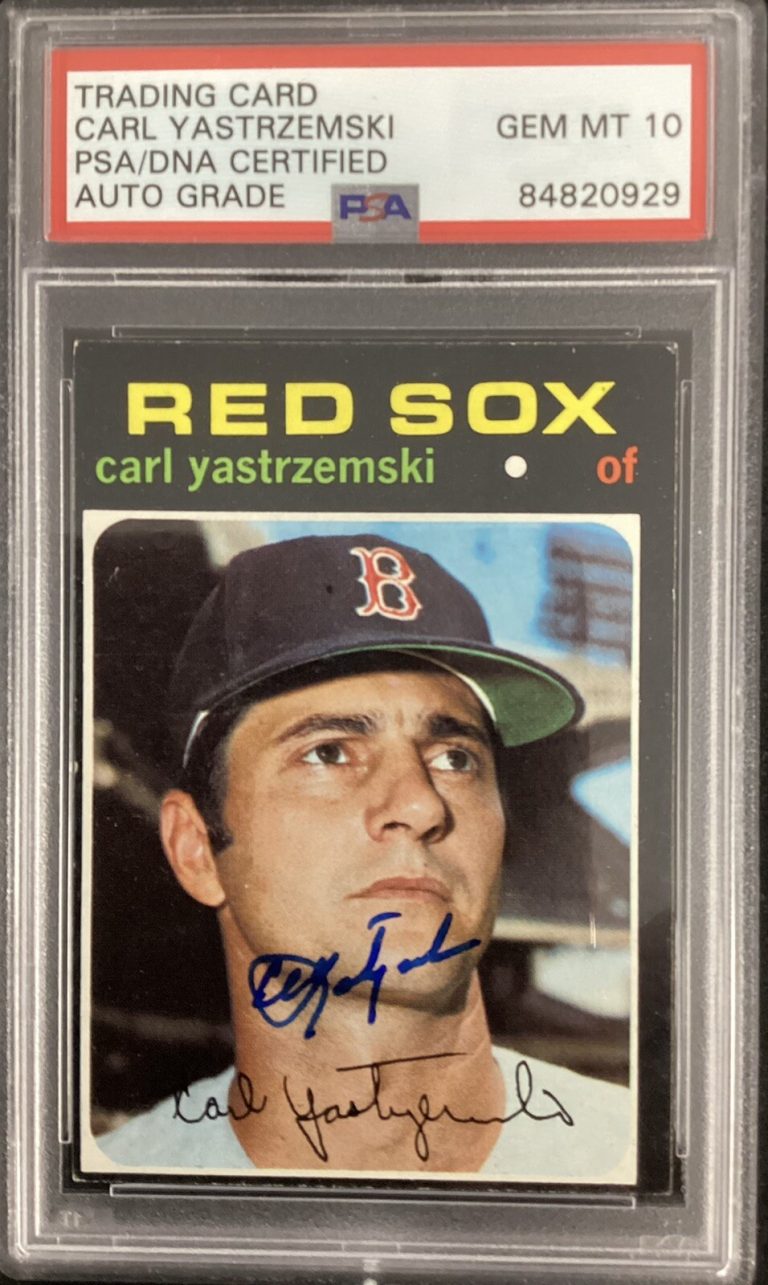 Carl Yastrzemski Signed 1971 Topps #530 Baseball Card RedSox HOF PSA/DNA Auto 10