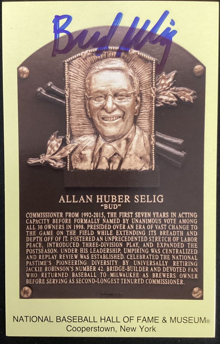 Bud Selig Signed Gold HOF Plaque Postcard Yellow Commissioner Autograph JSA