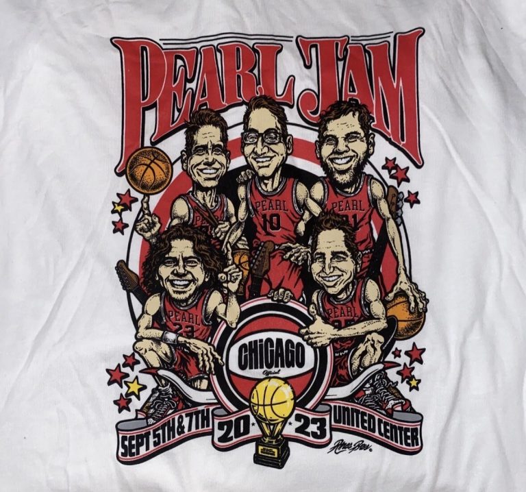 Pearl Jam T Shirt Chicago Bulls Basketball New Size XL United Center 9/5/23