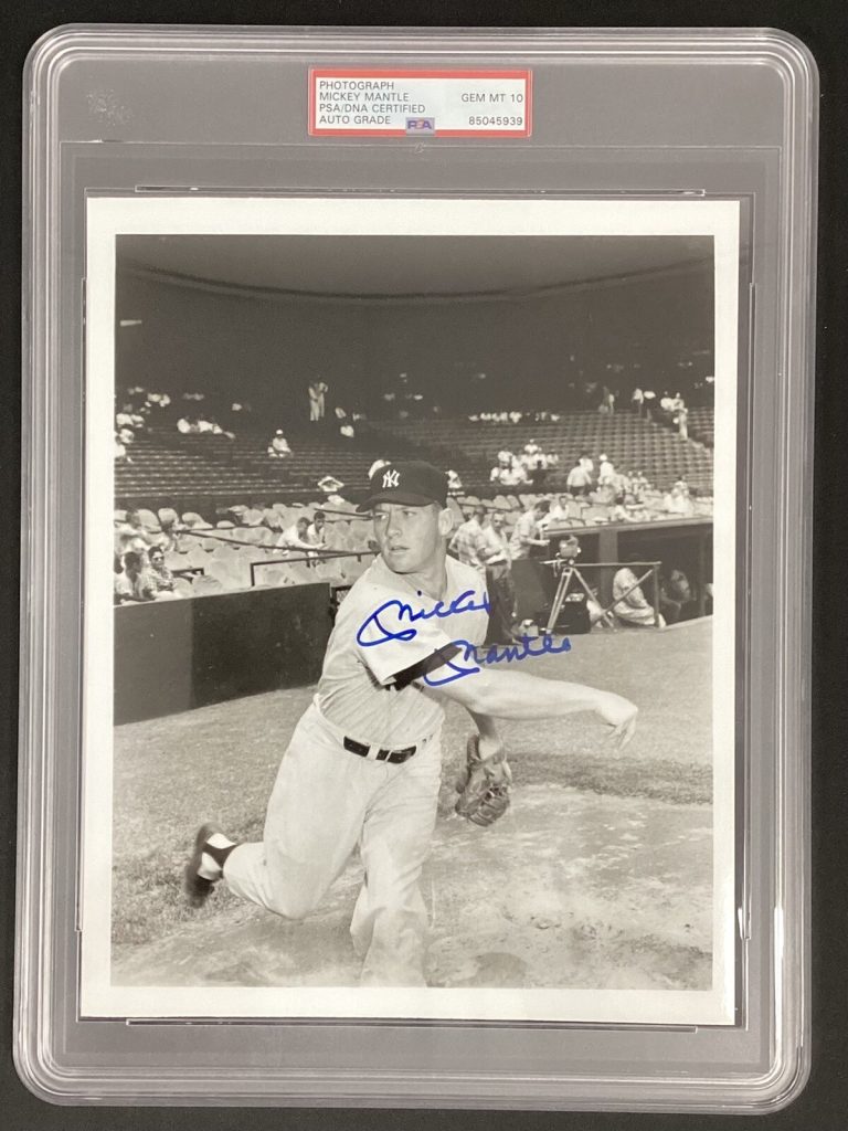Mickey Mantle Signed Photo 8x10 Baseball Autograph Unique Pic PSA/DNA Gem 10