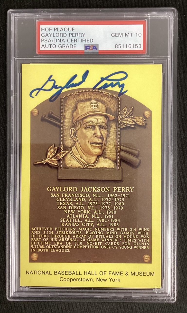 Gaylord Perry Signed Plaque Postcard Gold Yellow Giant Autograph PSA/DNA Mint 10