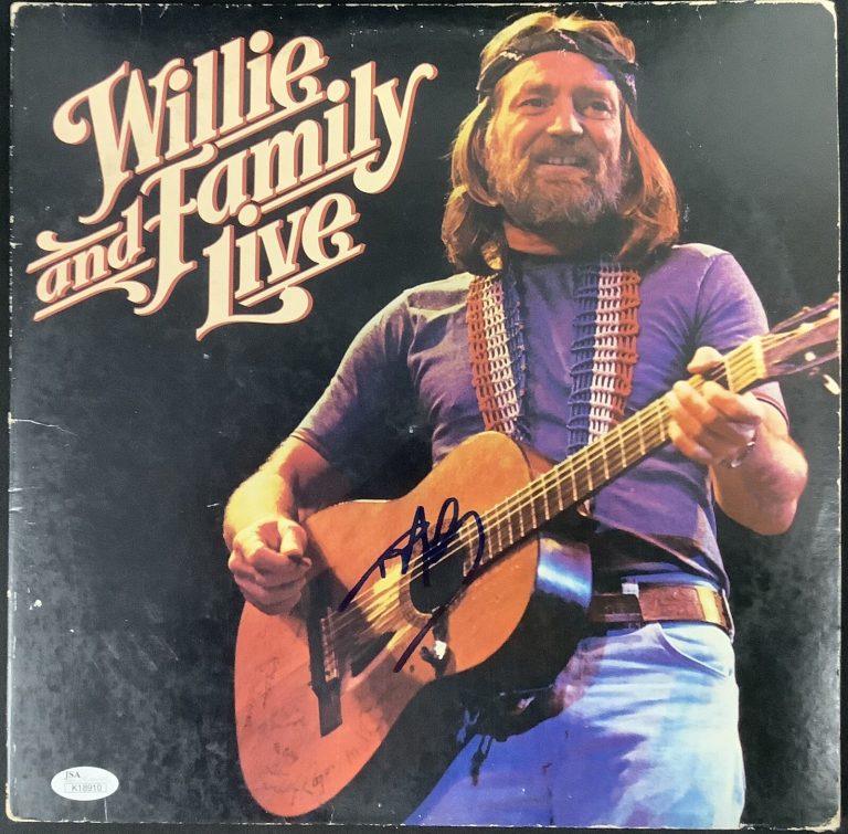 Willie Nelson Signed Album Willie And Family Live Country Music HOF Legend JSA