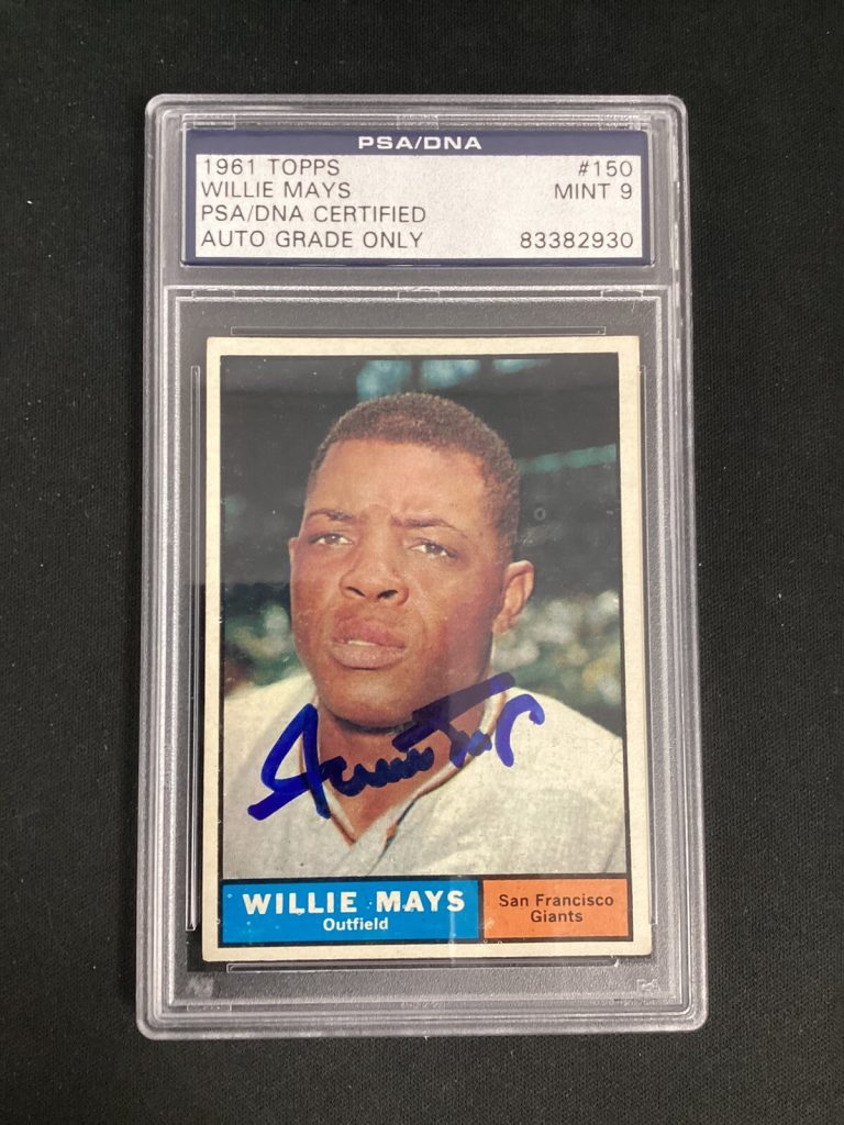 Willie Mays Signed 1961 Topps #150 Baseball Card Giants PSA/DNA Auto Mint 9