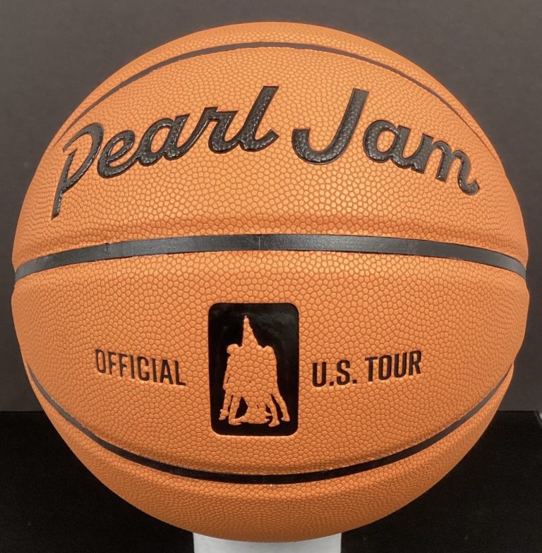 Pearl Jam Basketball Chicago Bulls Eddie Vedder NBA 2023 Tour Official Hoop