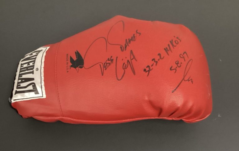 Jesse James Leija Signed Boxing Everlast Glove Lightweight Champ Autograph TPG