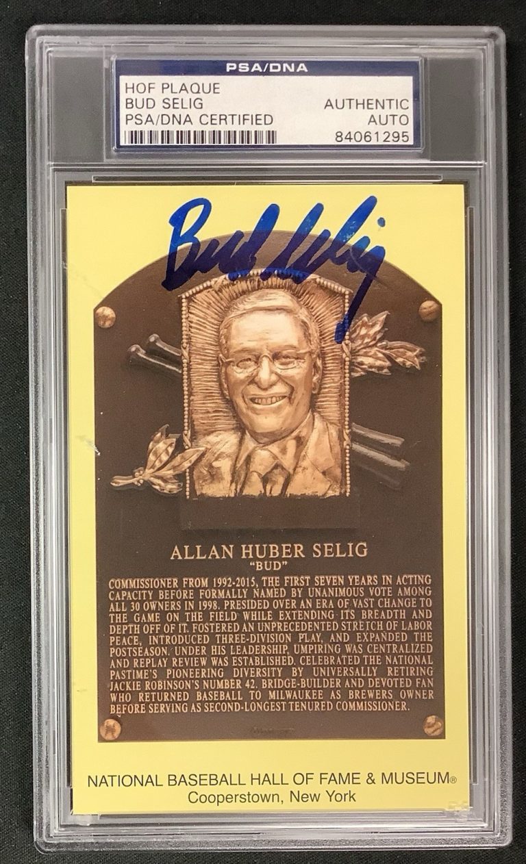 Bud Selig Signed Gold HOF Plaque Postcard Yellow Commissioner Autograph PSA/DNA2