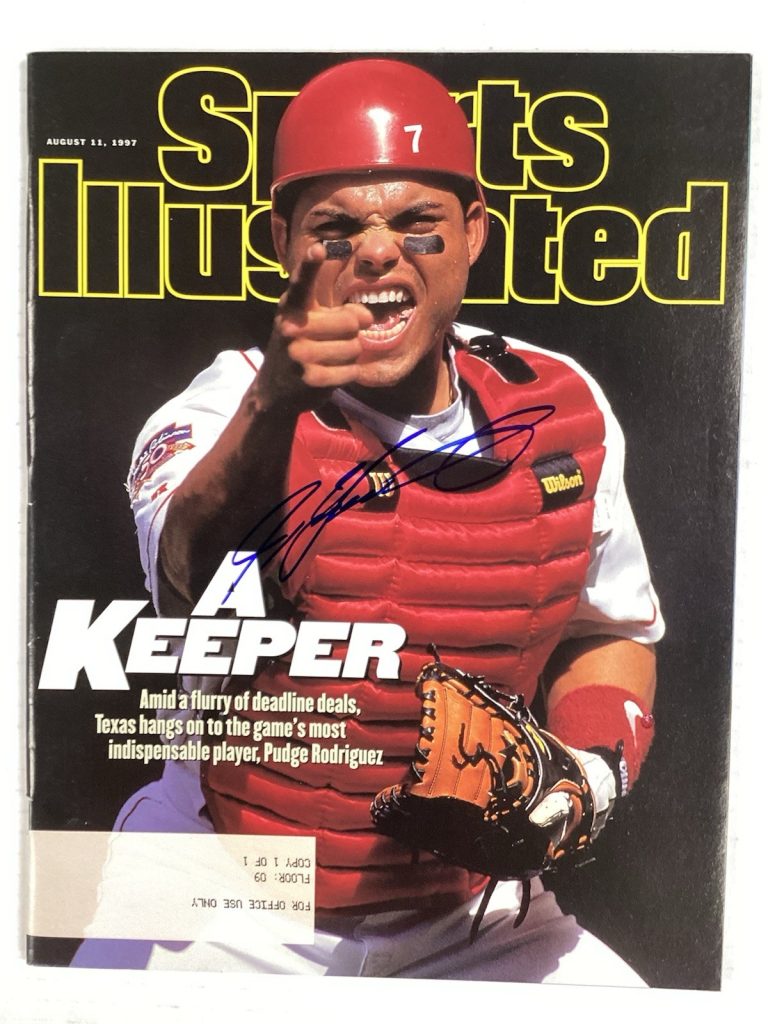 Ivan Rodriguez Signed Sports Illustrated 8/11/97 HOF Baseball Autograph TPG