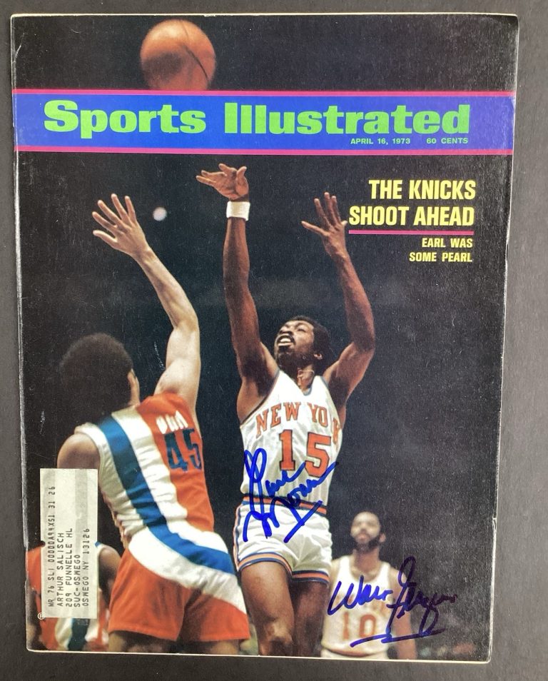 Walt Frazier Earl Monroe Signed Sports Illustrated 4/16/73 Knicks HOF Auto JSA