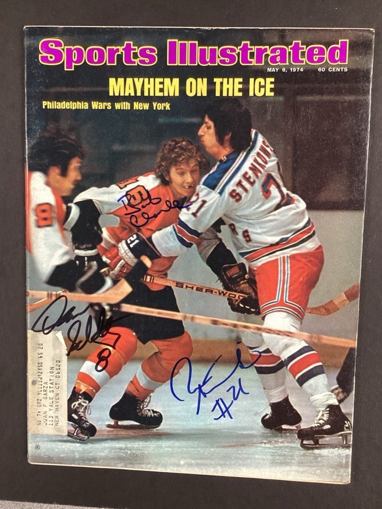 Bobby Clarke +2 Signed Sports Illustrated 5/6/74 Flyers Hockey Autograph JSA