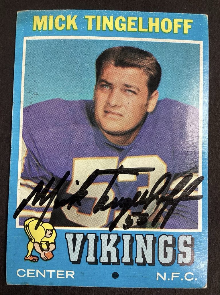 Mick Tingelhoff Signed 1971 Topps #204 Football Card Vikings NFL Auto TPG #1