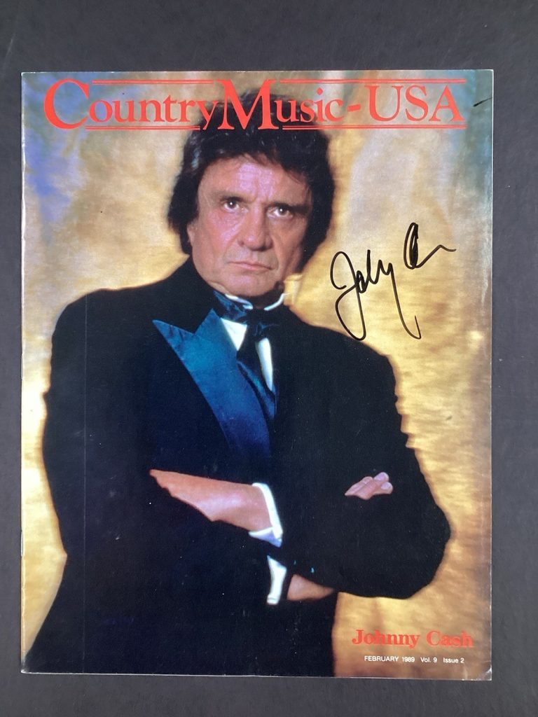 Johnny Cash Signed Magazine 1989 Country Music USA Country HOF Autograph JSA
