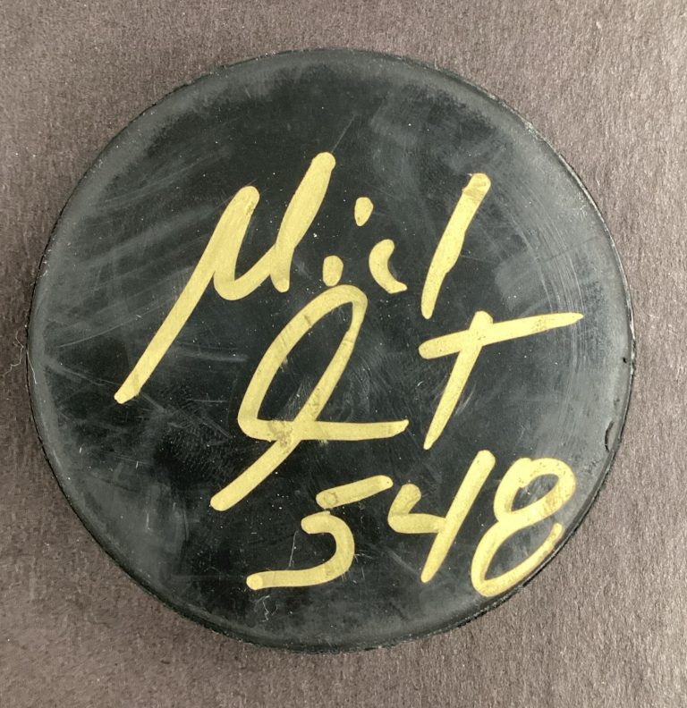 Michel Goulet Signed Blank Hockey Puck 548 Goals Chicago Blackhawks Auto TPG