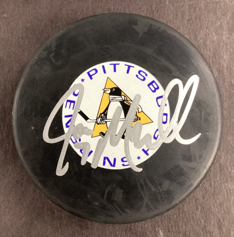 Joe Mullen Signed Hockey Puck NHL Pittsburgh Penguins HOF Autograph TPG