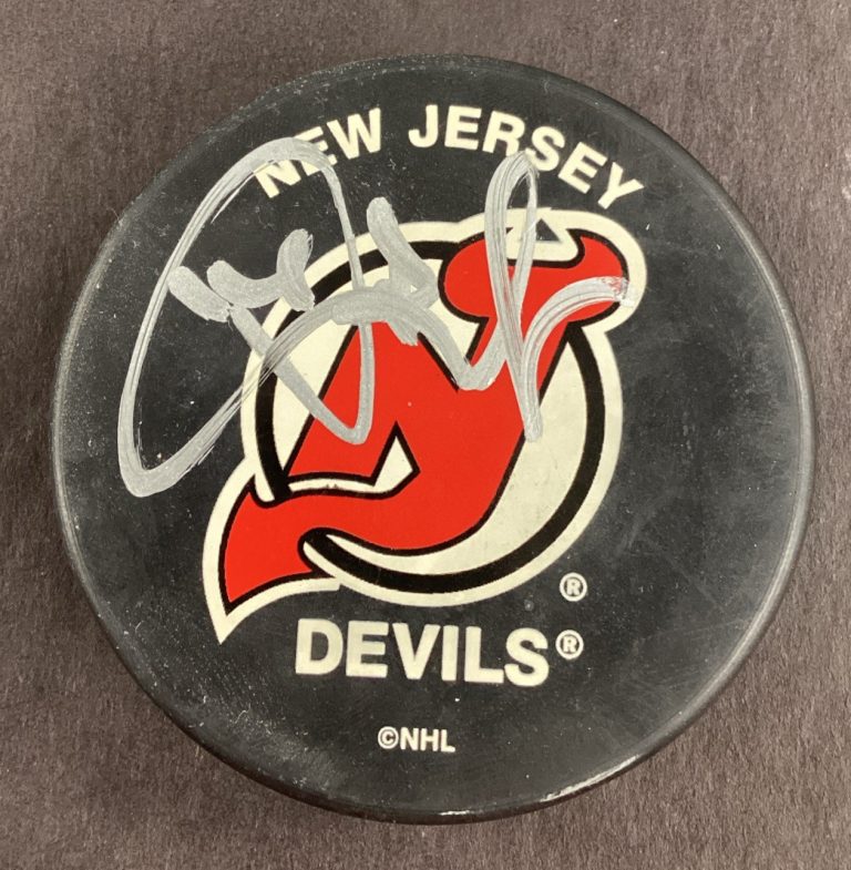 Pat Verbeek Signed Hockey Puck NHL New Jersey Devils Autograph TPG