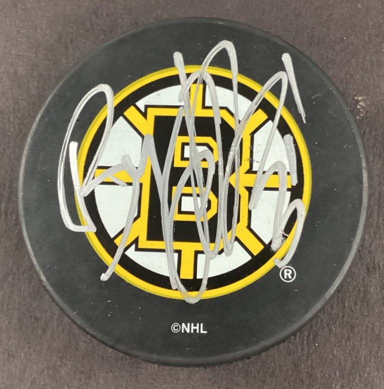 Bryan Smolinski Signed Hockey Puck NHL Boston Bruins Autograph TPG