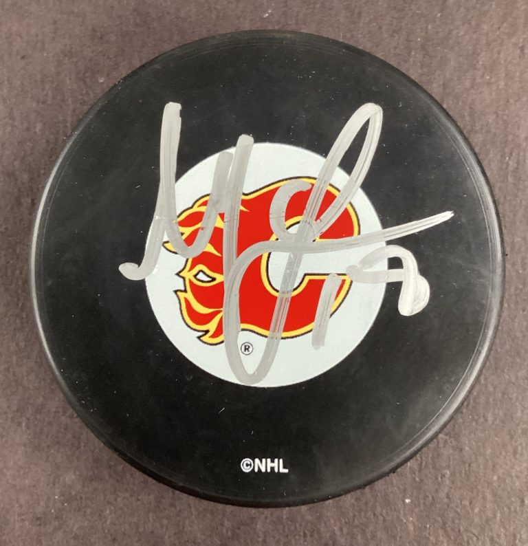 Matthew Lombardi Signed Hockey Puck NHL Calgary Flames Autograph TPG