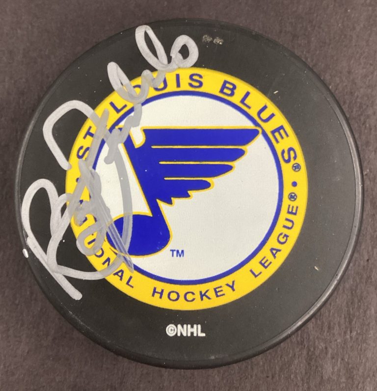Bernie Federko Signed Hockey Puck NHL St. Louis Blues HOF Autograph TPG