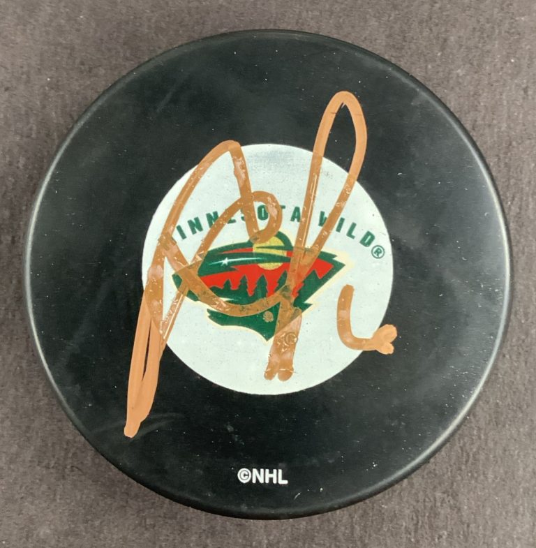 Marian Gaborik Signed Hockey Puck NHL Minnesota Wild Autograph TPG #1