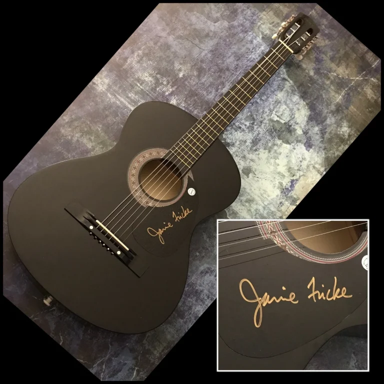 GFA Stranger It Ain't Easy * JANIE FRICKE * Chitarra Acustica Autografata J3 COA
