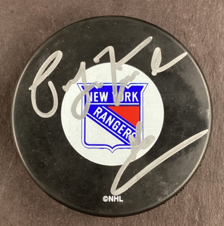 Pat LaFontaine Signed Hockey Puck NHL New York Rangers HOF Autograph TPG #2